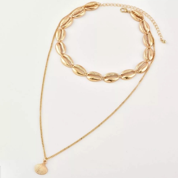 2 Layer Shell Scallop Pendant Necklace Gold Color - Picture 2 of 5